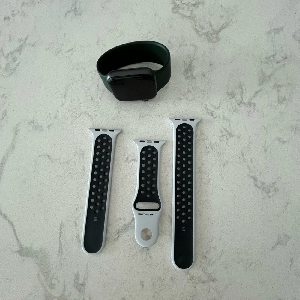 Smartwatch with Interchangeable Bands - Black and Gray “Brand New”!